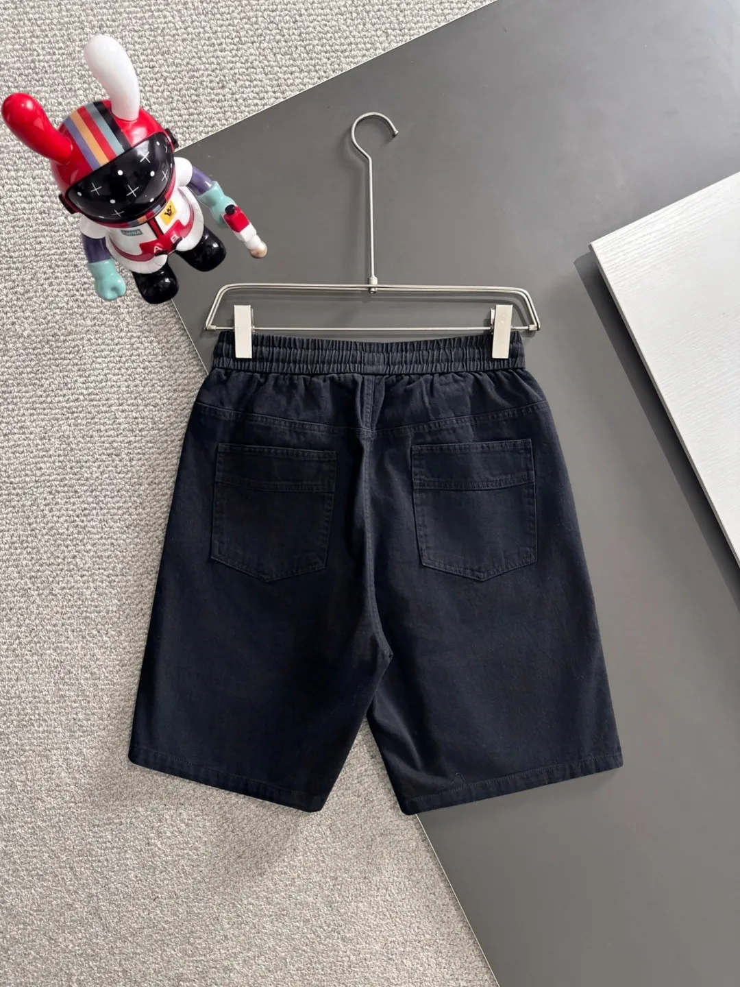 Next day shipment P160 Premium Balenciaga 2026 Spring/Summer New Arrival elastic band casual shorts, counter-customized fabrics Breathable, high comfort, impeccable details, brand element design concept, reflecting high quality. It feels delicate and soft! It presents a casual cut and the upper body shape is great! Sizes:S-3XL